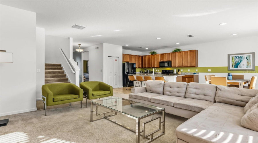 KISSIMMEE, Florida 34746, 6 Bedrooms Bedrooms, ,4 BathroomsBathrooms,Residential,For Sale,BALLO,0,MFRO6346506