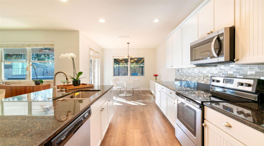 ORLANDO, Florida 32836, 3 Bedrooms Bedrooms, ,3 BathroomsBathrooms,Residential,For Sale,VERRAZANO DR,0,MFRO6360645