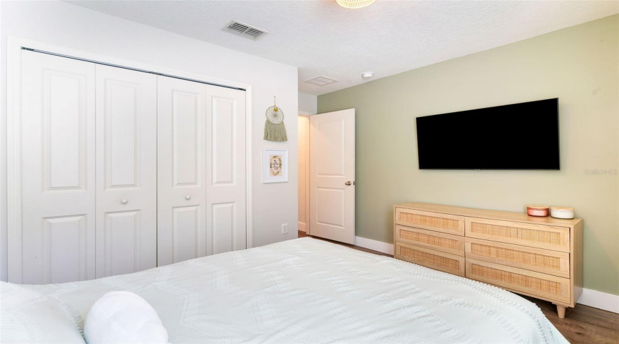 ORLANDO, Florida 32836, 3 Bedrooms Bedrooms, ,3 BathroomsBathrooms,Residential,For Sale,VERRAZANO DR,0,MFRO6360645