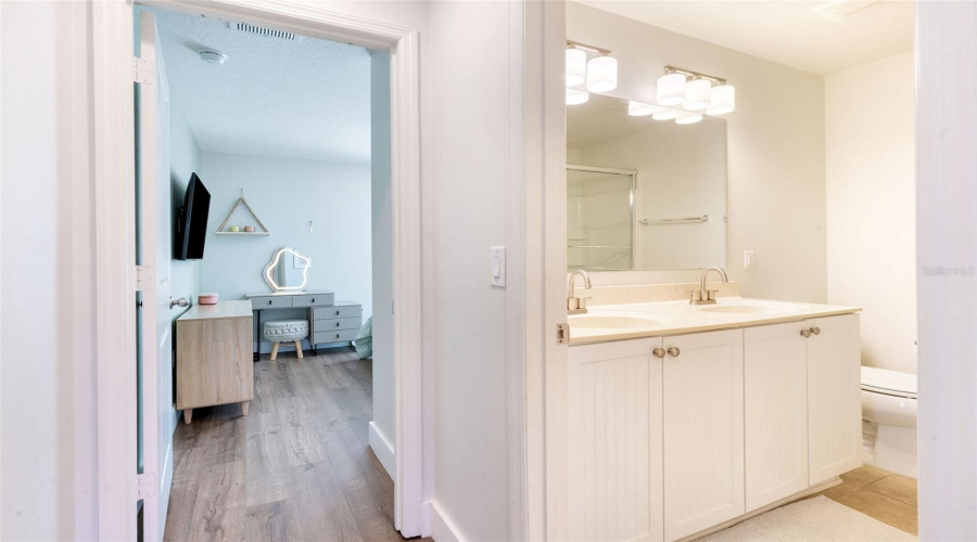 ORLANDO, Florida 32836, 3 Bedrooms Bedrooms, ,3 BathroomsBathrooms,Residential,For Sale,VERRAZANO DR,0,MFRO6360645