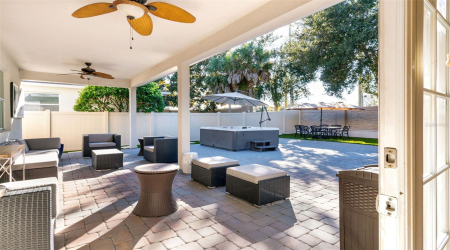 ORLANDO, Florida 32836, 3 Bedrooms Bedrooms, ,3 BathroomsBathrooms,Residential,For Sale,VERRAZANO DR,0,MFRO6360645