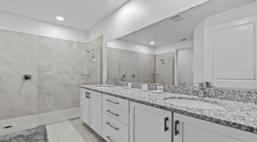 REUNION, Florida 34747, 6 Bedrooms Bedrooms, ,5 BathroomsBathrooms,Residential,For Sale,DESERT MOUNTAIN,0,MFRO6371314