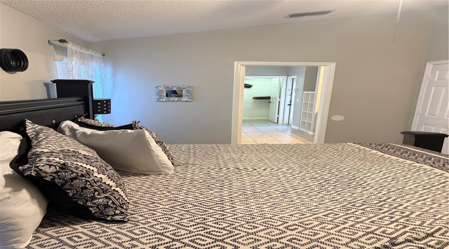 KISSIMMEE, Florida 34747, 5 Bedrooms Bedrooms, ,4 BathroomsBathrooms,Residential,For Sale,ROARING CREEK,0,MFRO6371323