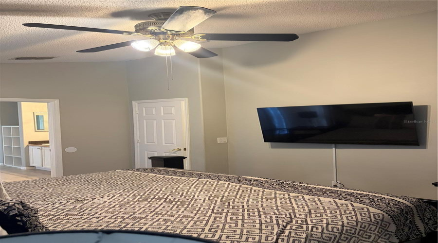 KISSIMMEE, Florida 34747, 5 Bedrooms Bedrooms, ,4 BathroomsBathrooms,Residential,For Sale,ROARING CREEK,0,MFRO6371323