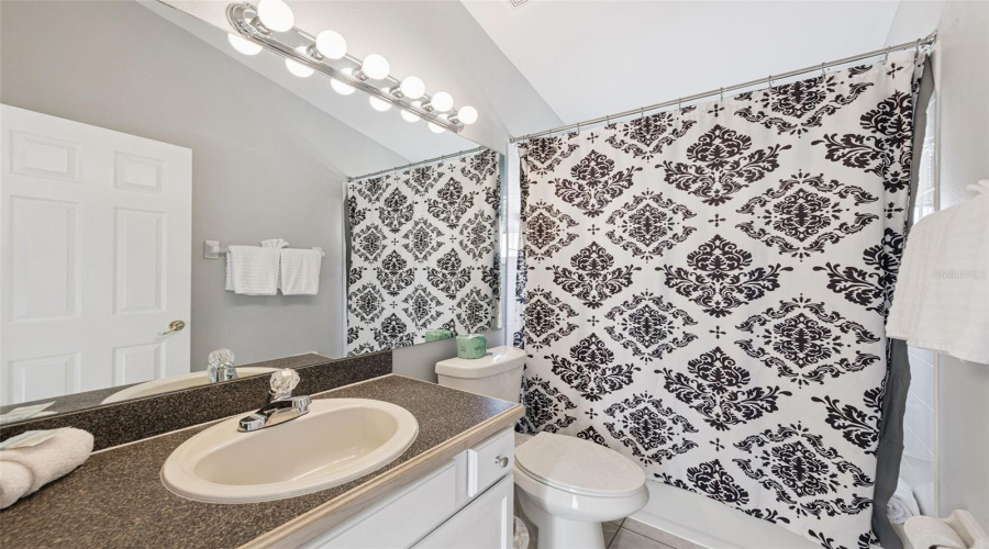 KISSIMMEE, Florida 34747, 5 Bedrooms Bedrooms, ,4 BathroomsBathrooms,Residential,For Sale,ROARING CREEK,0,MFRO6371323