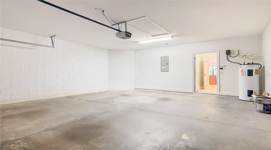 DAVENPORT, Florida 33896, 3 Bedrooms Bedrooms, ,2 BathroomsBathrooms,Residential,For Sale,GILFORD POINT,0,MFRO6371060