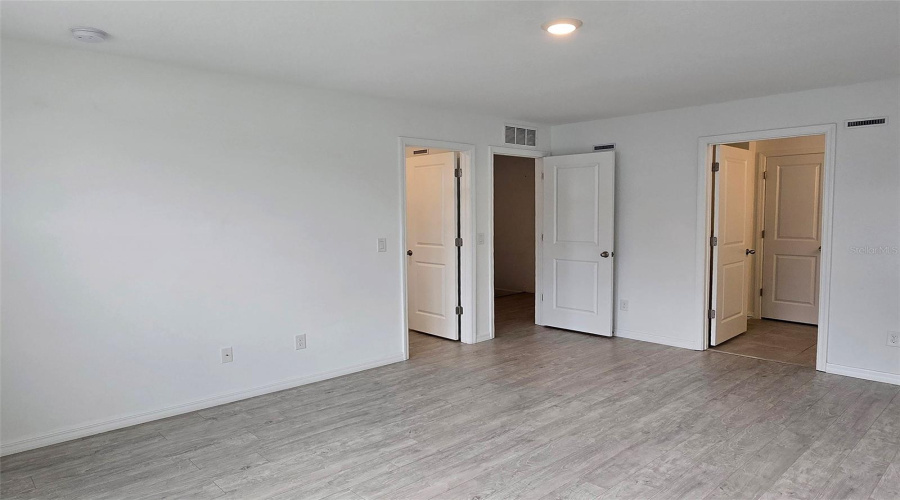 DAVENPORT, Florida 33896, 3 Bedrooms Bedrooms, ,2 BathroomsBathrooms,Residential,For Sale,LONGBOAT,0,MFRS5140554