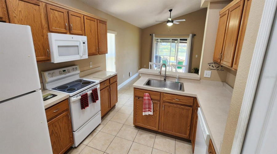 KISSIMMEE, Florida 34746, 4 Bedrooms Bedrooms, ,2 BathroomsBathrooms,Residential,For Sale,EAGLE CANYON,0,MFRO6371133