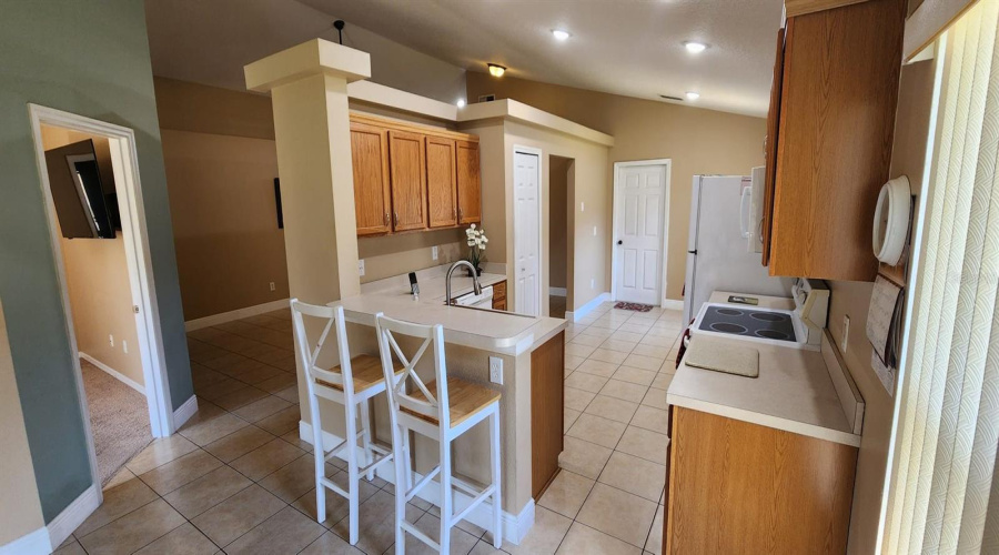KISSIMMEE, Florida 34746, 4 Bedrooms Bedrooms, ,2 BathroomsBathrooms,Residential,For Sale,EAGLE CANYON,0,MFRO6371133