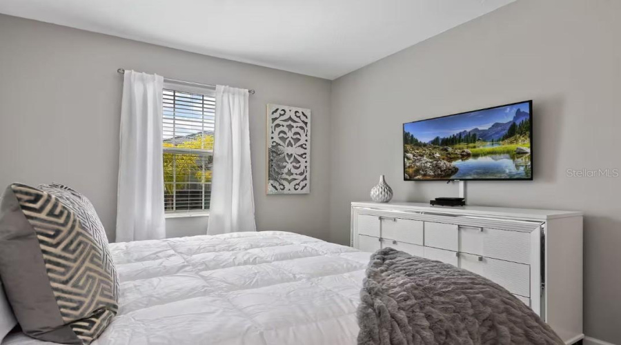 DAVENPORT, Florida 33896, 8 Bedrooms Bedrooms, ,5 BathroomsBathrooms,Residential,For Sale,MAIDSTONE,0,MFRO6371401