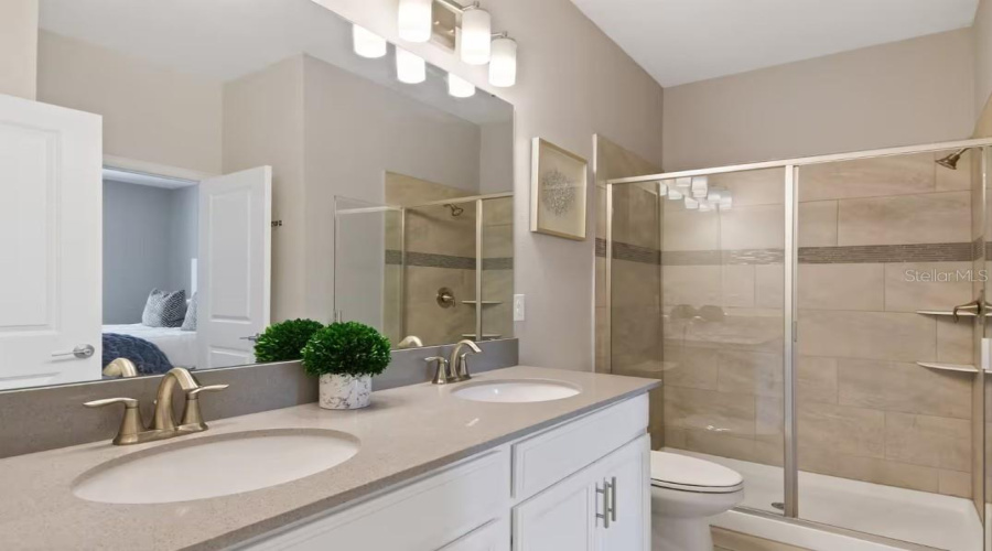 DAVENPORT, Florida 33896, 8 Bedrooms Bedrooms, ,5 BathroomsBathrooms,Residential,For Sale,MAIDSTONE,0,MFRO6371401