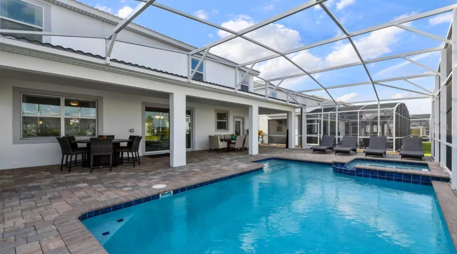 DAVENPORT, Florida 33896, 8 Bedrooms Bedrooms, ,5 BathroomsBathrooms,Residential,For Sale,MAIDSTONE,0,MFRO6371401