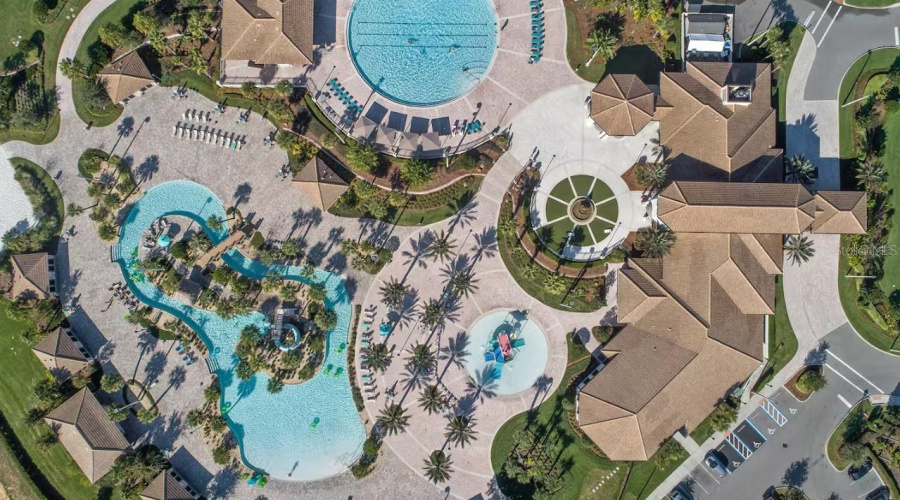 DAVENPORT, Florida 33896, 8 Bedrooms Bedrooms, ,5 BathroomsBathrooms,Residential,For Sale,MAIDSTONE,0,MFRO6371401