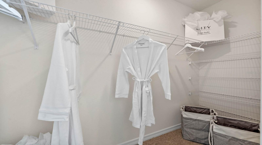 DAVENPORT, Florida 33837, 3 Bedrooms Bedrooms, ,2 BathroomsBathrooms,Residential,For Sale,IRON BARK,0,MFRO6371393