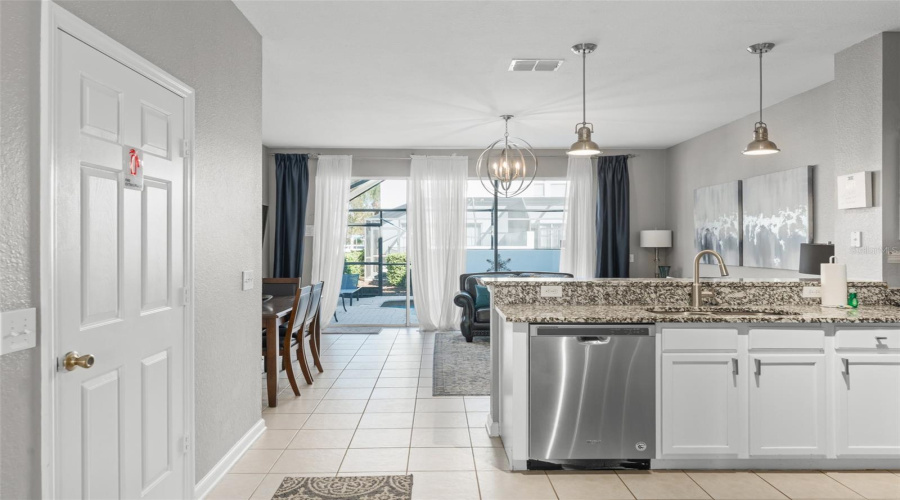 KISSIMMEE, Florida 34747, 3 Bedrooms Bedrooms, ,3 BathroomsBathrooms,Residential,For Sale,SIR KAUFMANN,0,MFRO6371332