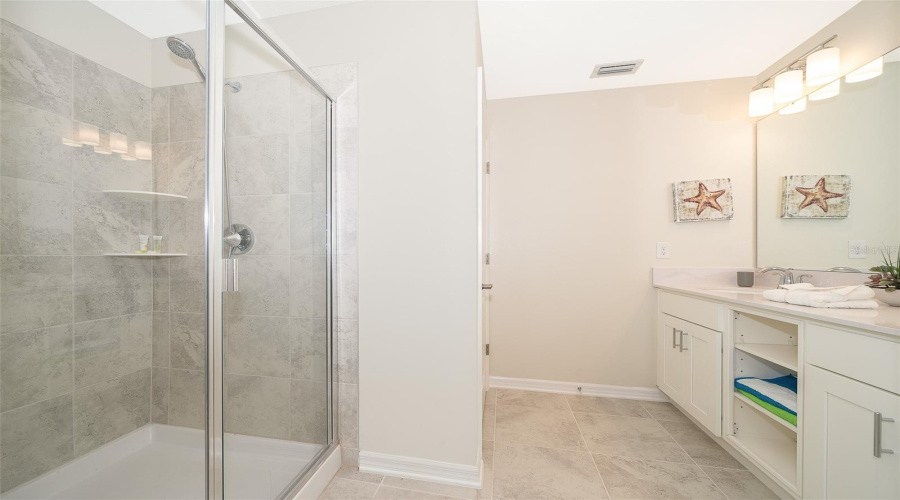 KISSIMMEE, Florida 34746, 2 Bedrooms Bedrooms, ,2 BathroomsBathrooms,Residential,For Sale,PARADOX,0,MFRS5141204