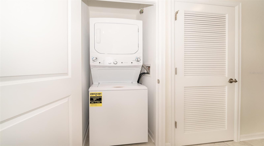 KISSIMMEE, Florida 34746, 2 Bedrooms Bedrooms, ,2 BathroomsBathrooms,Residential,For Sale,PARADOX,0,MFRS5141204