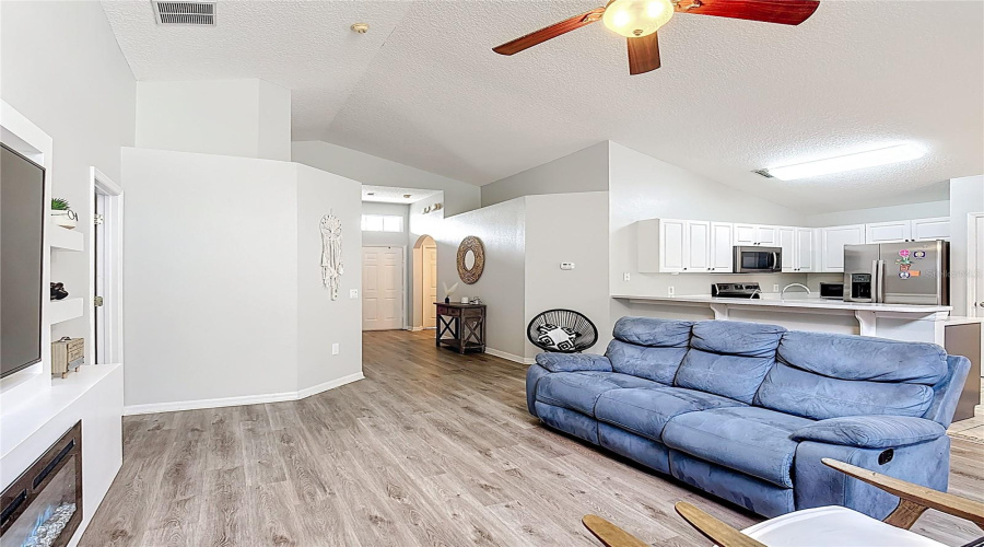 KISSIMMEE, Florida 34746, 3 Bedrooms Bedrooms, ,2 BathroomsBathrooms,Residential,For Sale,CUMBRIAN LAKES,0,MFRO6371530