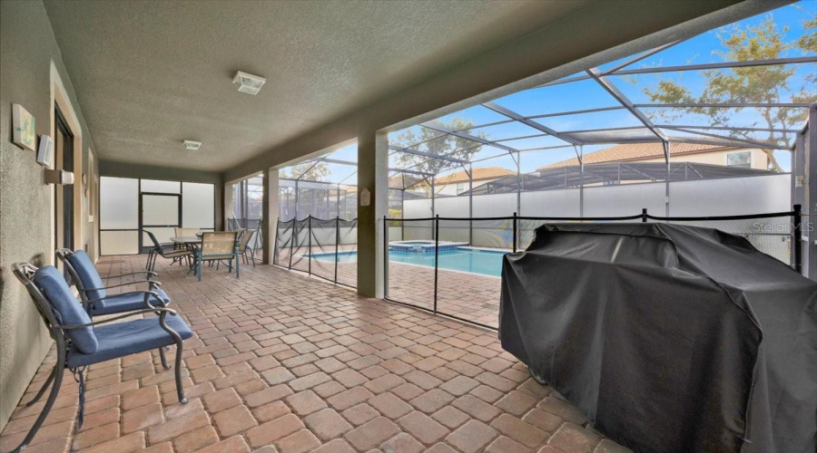 DAVENPORT, Florida 33896, 7 Bedrooms Bedrooms, ,5 BathroomsBathrooms,Residential,For Sale,SHADOW MOUNTAIN,0,MFRO6371595