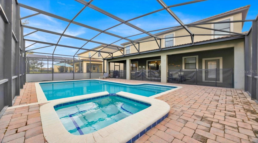 DAVENPORT, Florida 33896, 7 Bedrooms Bedrooms, ,5 BathroomsBathrooms,Residential,For Sale,SHADOW MOUNTAIN,0,MFRO6371595