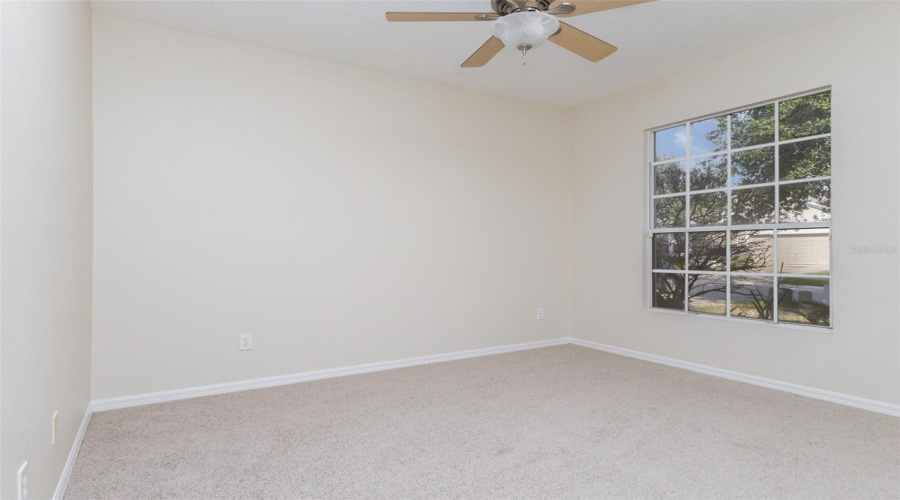 DAVENPORT, Florida 33837, 3 Bedrooms Bedrooms, ,2 BathroomsBathrooms,Residential,For Sale,KNOLLWOOD,0,MFRO6351235