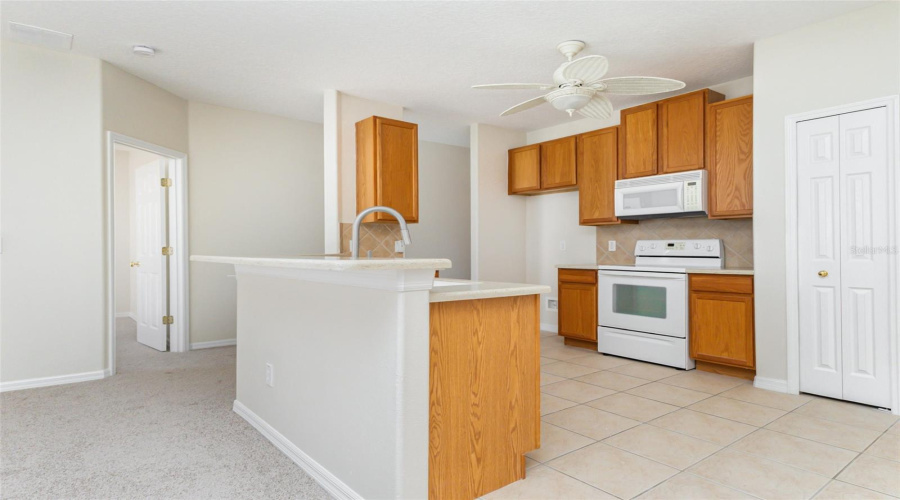 DAVENPORT, Florida 33837, 3 Bedrooms Bedrooms, ,2 BathroomsBathrooms,Residential,For Sale,KNOLLWOOD,0,MFRO6351235