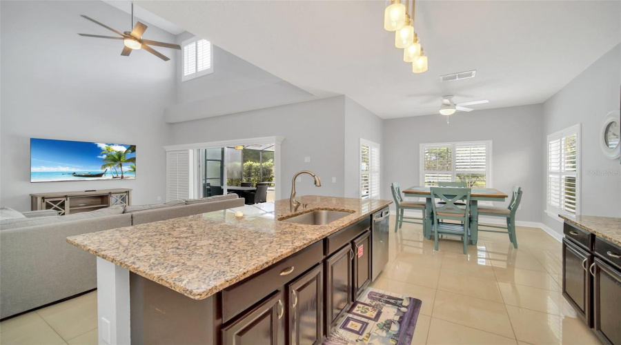 DAVENPORT, Florida 33897, 5 Bedrooms Bedrooms, ,4 BathroomsBathrooms,Residential,For Sale,HIGHGATE PARK,0,MFRO6371363