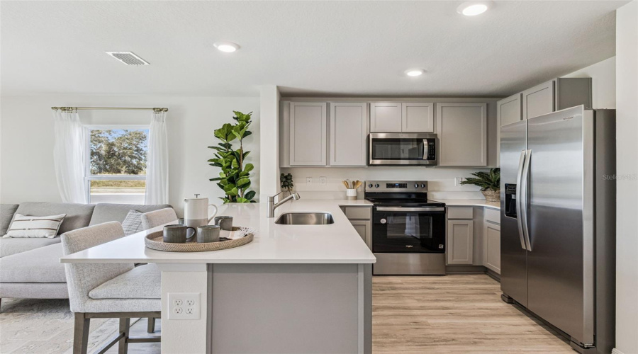 DAVENPORT, Florida 33837, 3 Bedrooms Bedrooms, ,2 BathroomsBathrooms,Residential,For Sale,IRONBARK,0,MFRO6370101