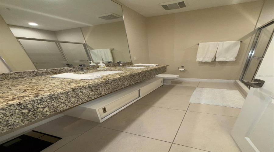 KISSIMMEE, Florida 34747, 4 Bedrooms Bedrooms, ,4 BathroomsBathrooms,Residential,For Sale,RECIFE,0,MFRO6350643