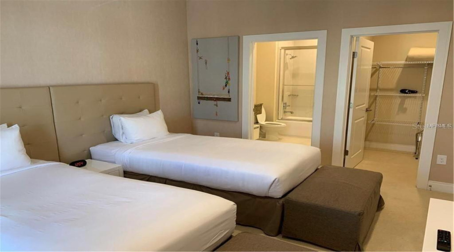 KISSIMMEE, Florida 34747, 4 Bedrooms Bedrooms, ,4 BathroomsBathrooms,Residential,For Sale,RECIFE,0,MFRO6350643