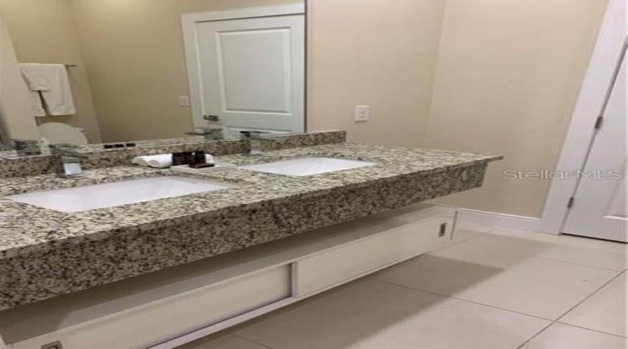 KISSIMMEE, Florida 34747, 4 Bedrooms Bedrooms, ,4 BathroomsBathrooms,Residential,For Sale,RECIFE,0,MFRO6350643