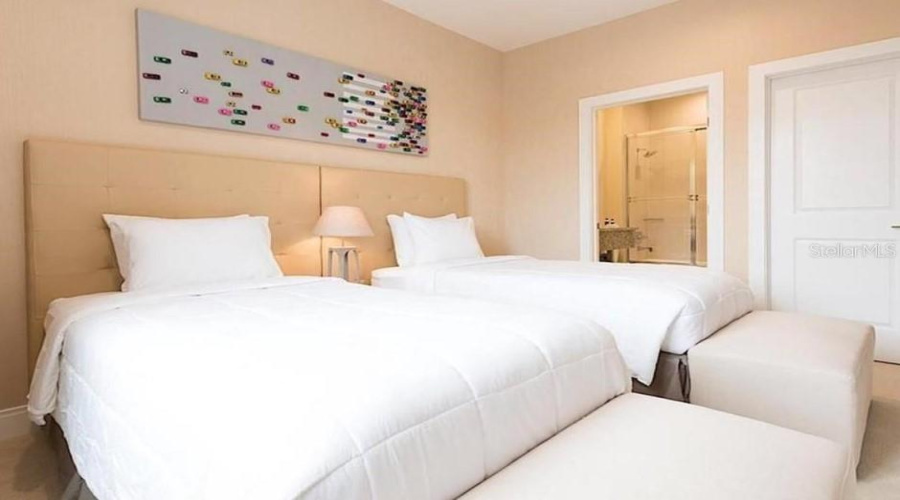 KISSIMMEE, Florida 34747, 4 Bedrooms Bedrooms, ,4 BathroomsBathrooms,Residential,For Sale,RECIFE,0,MFRO6350643