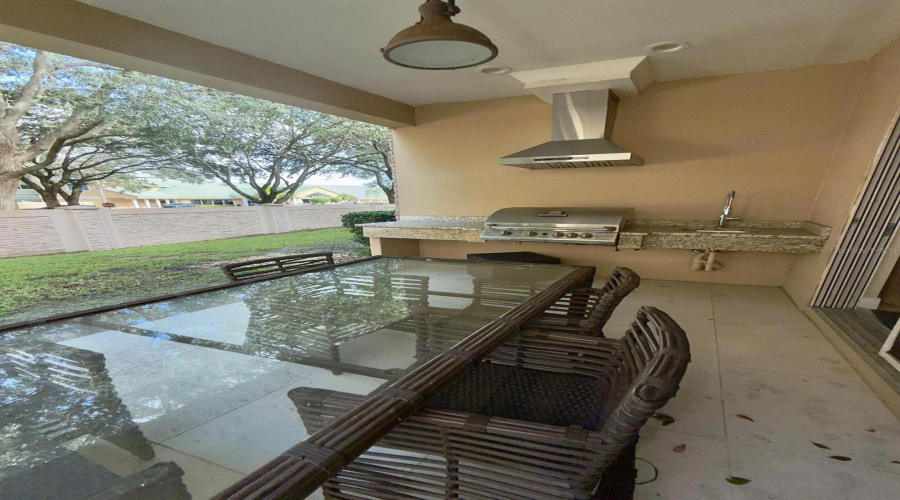 KISSIMMEE, Florida 34747, 4 Bedrooms Bedrooms, ,4 BathroomsBathrooms,Residential,For Sale,RECIFE,0,MFRO6350643