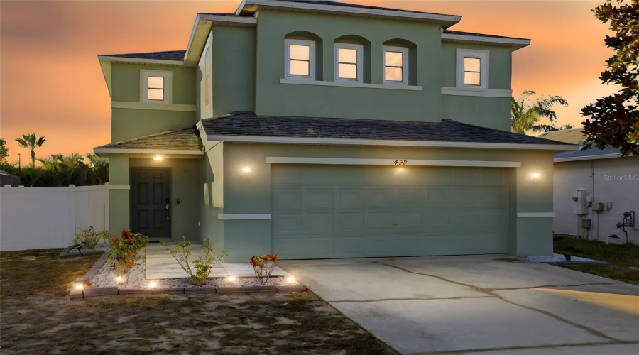 DAVENPORT, Florida 33897, 3 Bedrooms Bedrooms, ,2 BathroomsBathrooms,Residential,For Sale,RONA,0,MFRO6371197