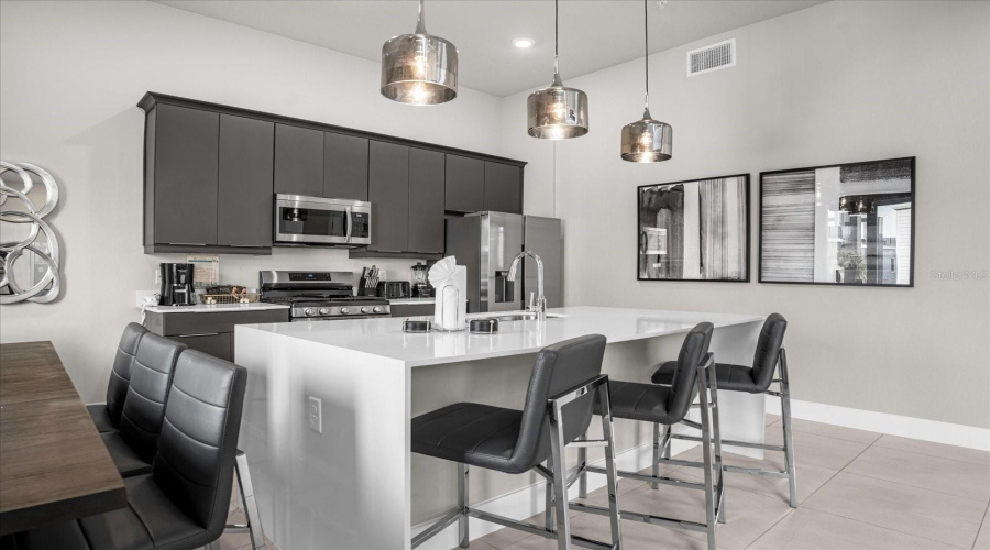 REUNION, Florida 34747, 5 Bedrooms Bedrooms, ,4 BathroomsBathrooms,Residential,For Sale,SANDY RIDGE,0,MFRO6212424