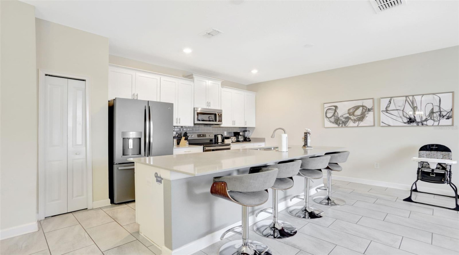 DAVENPORT, Florida 33896, 4 Bedrooms Bedrooms, ,3 BathroomsBathrooms,Residential,For Sale,STINGER,0,MFRO6296192