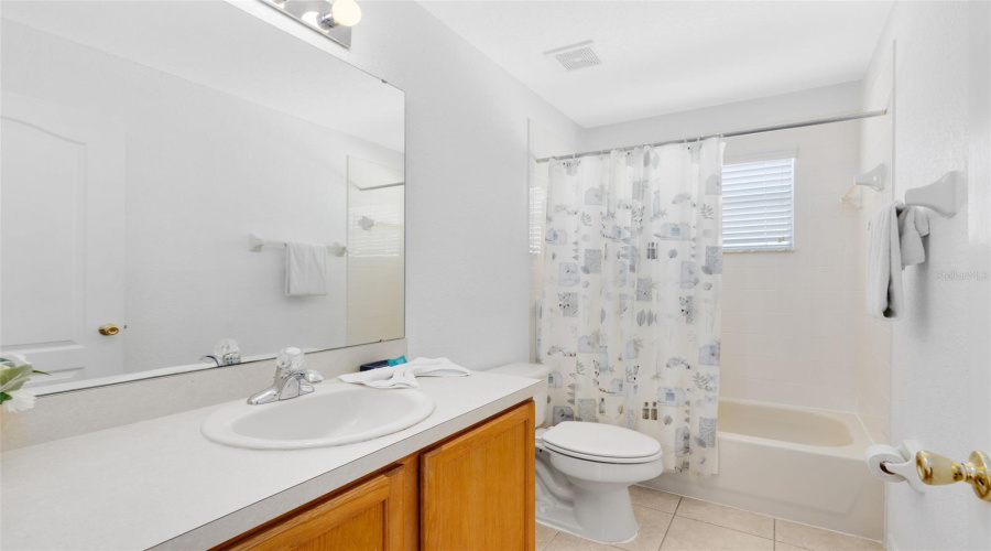 DAVENPORT, Florida 33897, 5 Bedrooms Bedrooms, ,4 BathroomsBathrooms,Residential,For Sale,BIRKDALE,0,MFRO6371520