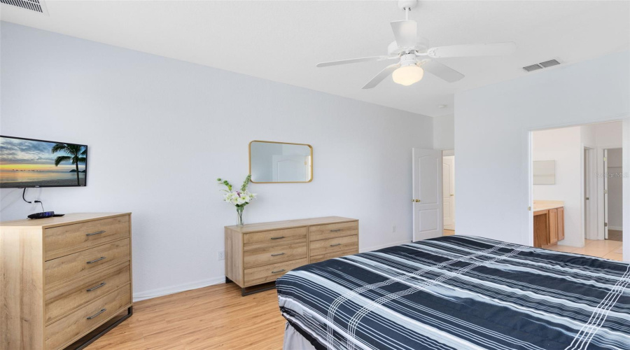 DAVENPORT, Florida 33897, 5 Bedrooms Bedrooms, ,4 BathroomsBathrooms,Residential,For Sale,BIRKDALE,0,MFRO6371520