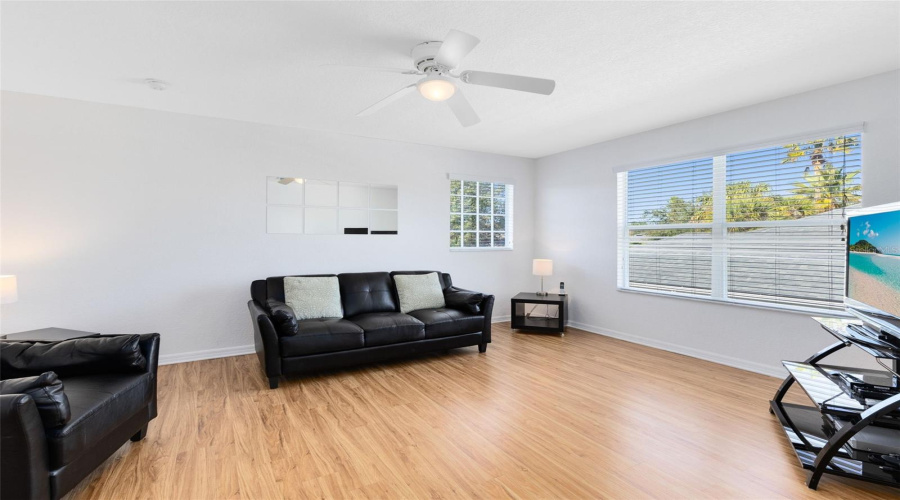 DAVENPORT, Florida 33897, 5 Bedrooms Bedrooms, ,4 BathroomsBathrooms,Residential,For Sale,BIRKDALE,0,MFRO6371520