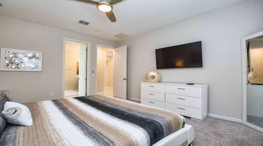 KISSIMMEE, Florida 34747, 9 Bedrooms Bedrooms, ,6 BathroomsBathrooms,Residential,For Sale,SUNSHINE RIDGE,0,MFRO6371288