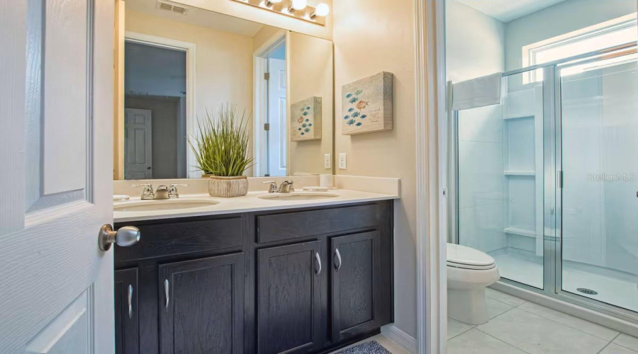 KISSIMMEE, Florida 34747, 9 Bedrooms Bedrooms, ,6 BathroomsBathrooms,Residential,For Sale,SUNSHINE RIDGE,0,MFRO6371288