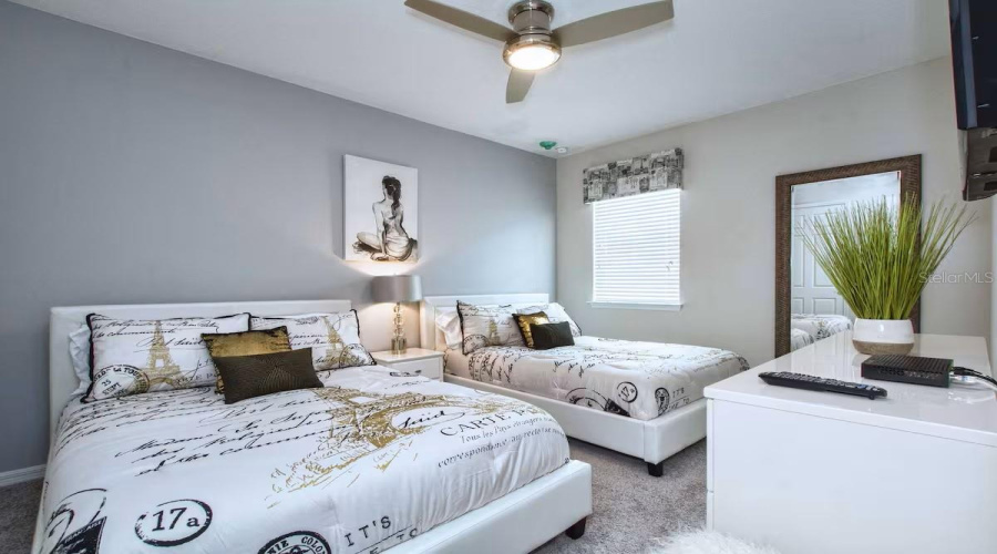 KISSIMMEE, Florida 34747, 9 Bedrooms Bedrooms, ,6 BathroomsBathrooms,Residential,For Sale,SUNSHINE RIDGE,0,MFRO6371288