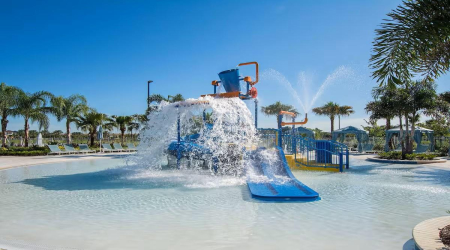 KISSIMMEE, Florida 34747, 9 Bedrooms Bedrooms, ,6 BathroomsBathrooms,Residential,For Sale,SUNSHINE RIDGE,0,MFRO6371288