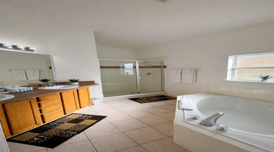 DAVENPORT, Florida 33837, 4 Bedrooms Bedrooms, ,3 BathroomsBathrooms,Residential,For Sale,MALAGA,0,MFRO6370350