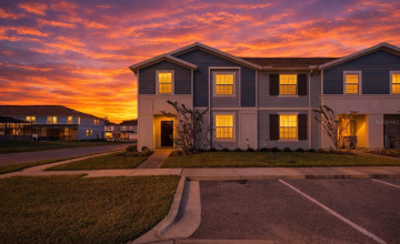 DAVENPORT, Florida 33897, 5 Bedrooms Bedrooms, ,4 BathroomsBathrooms,Residential,For Sale,LANA,0,MFRS5141206