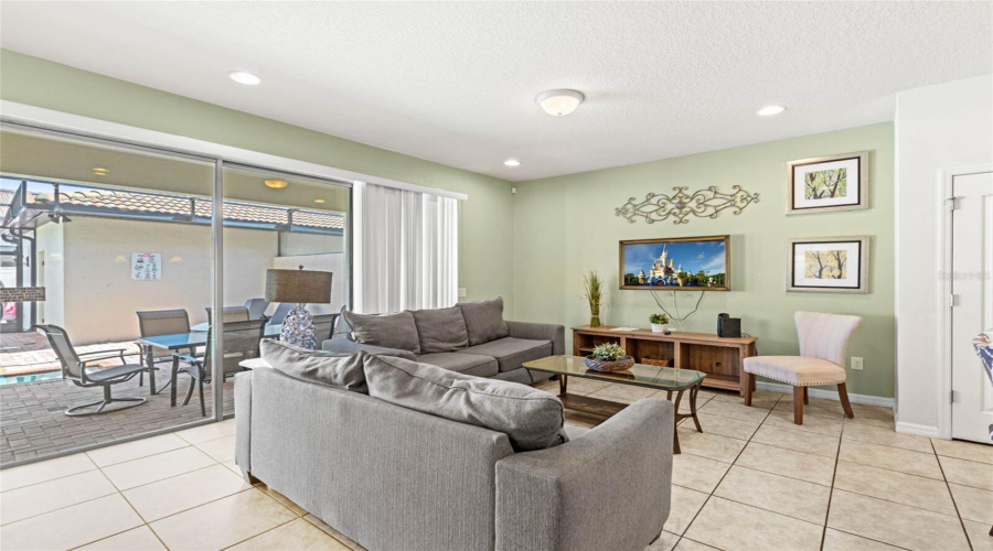 KISSIMMEE, Florida 34747, 5 Bedrooms Bedrooms, ,4 BathroomsBathrooms,Residential,For Sale,MAJORCA DRIVE,0,MFRO6223590