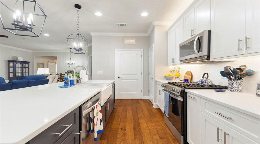 DAVENPORT, Florida 33837, 3 Bedrooms Bedrooms, ,2 BathroomsBathrooms,Residential,For Sale,PALENCIA,0,MFRS5136451