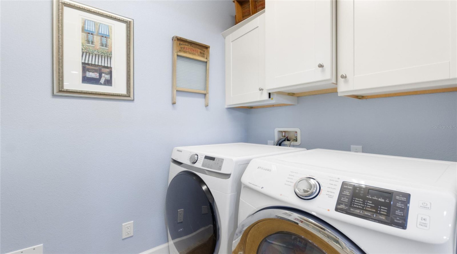 DAVENPORT, Florida 33837, 3 Bedrooms Bedrooms, ,2 BathroomsBathrooms,Residential,For Sale,PALENCIA,0,MFRS5136451