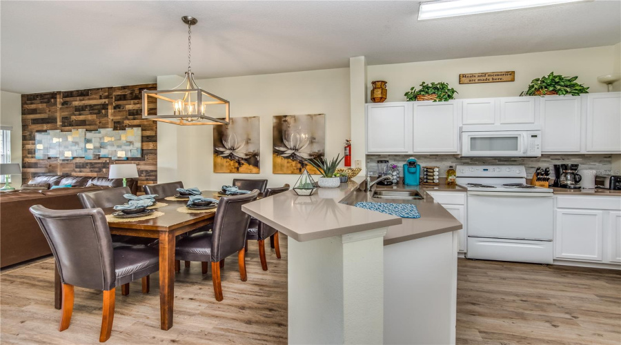 KISSIMMEE, Florida 34746, 3 Bedrooms Bedrooms, ,2 BathroomsBathrooms,Residential,For Sale,PARK TERRACE,0,MFRO6323024