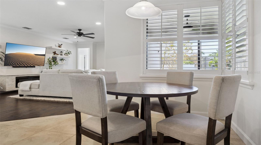 DAVENPORT, Florida 33896, 5 Bedrooms Bedrooms, ,4 BathroomsBathrooms,Residential,For Sale,DEUCE,0,MFRS5141188